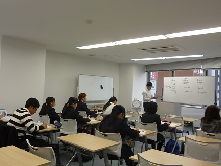 【鹿児島】今日は、数学と英語の授業風景とお・ま・け写真